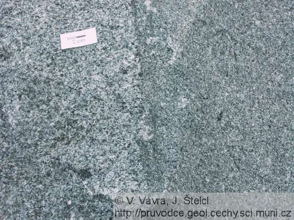 Prosetín - přechody mezi různými typy granodioritů