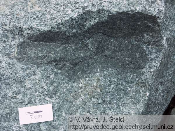 Prosetn - uzaveniny mafickch hornin v granodioritech