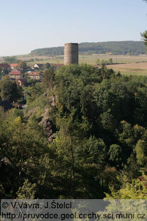 Točník - pohled na věž Žebráku